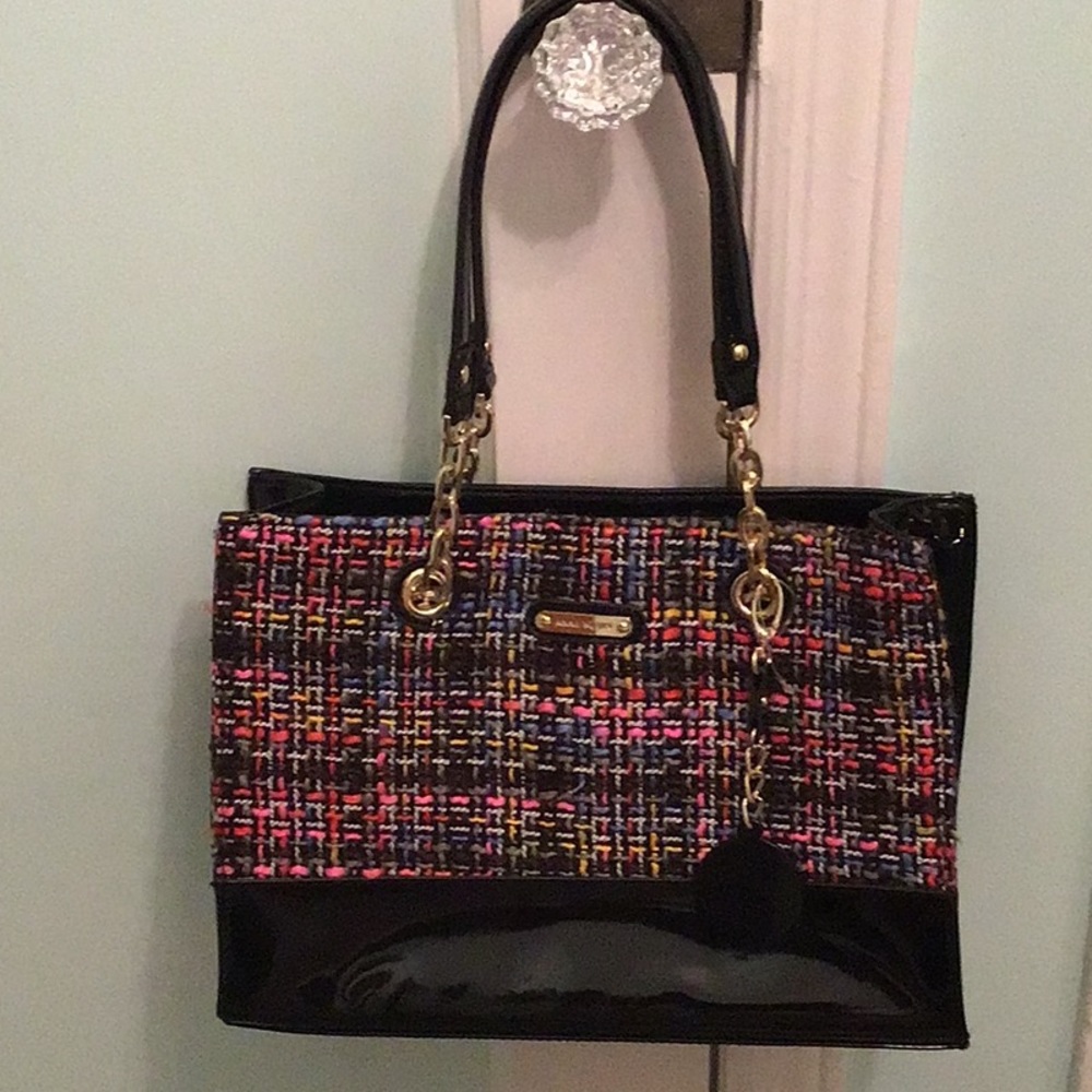 ANNE KLEIN VINTAGE BAG BLACK PATENT LEATHER /WEAVE